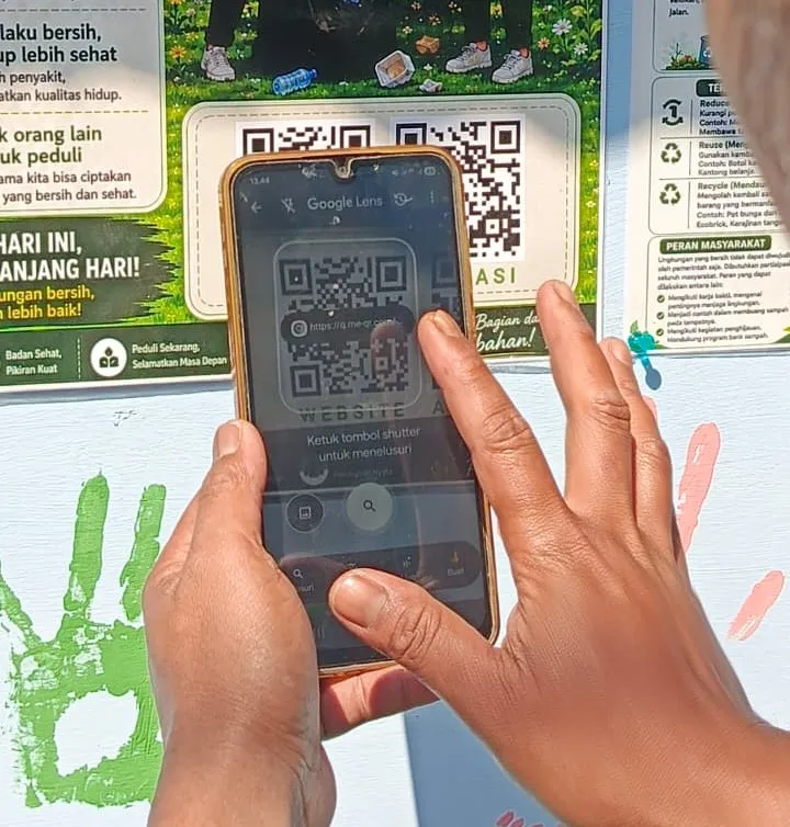 教育邮报和 Plered Village 网站：UBP Karawang KKN 学生在保持环境清洁方面取得的突破 - Foto 2