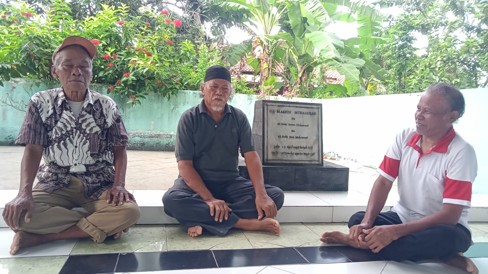 MIRIS! Veteran Rengasdengklok Harus Mengemis di Pasar, Pemkab Karawang Biarkan Gedung Veteran Karawang Ambruk