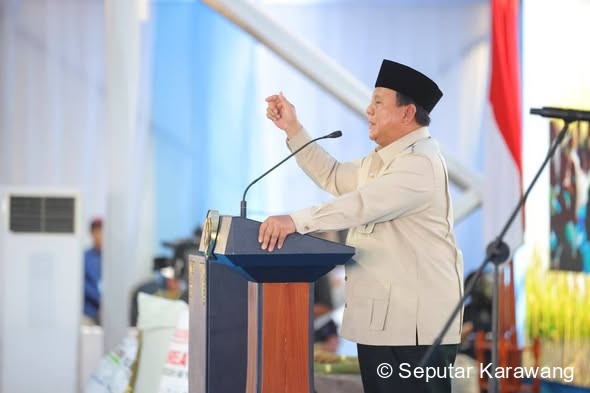 Presiden Prabowo Resmikan Capaian Swasembada Pangan dalam Panen Raya di Karawang