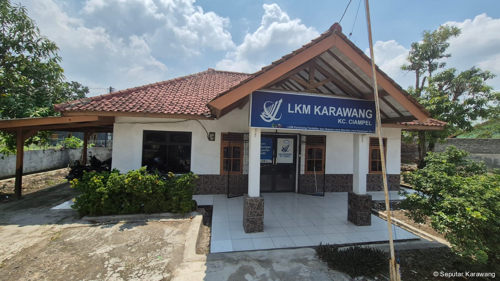 Tak Perlu Tinggalkan Lapak, LKM Karawang Jemput Tabungan Pedagang Pasar Langsung ke Lokasi